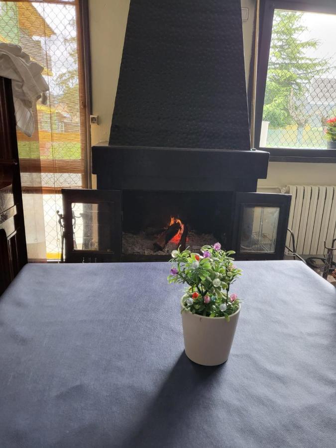 Alberg Restaurant Bellavista Santa Pau Dış mekan fotoğraf