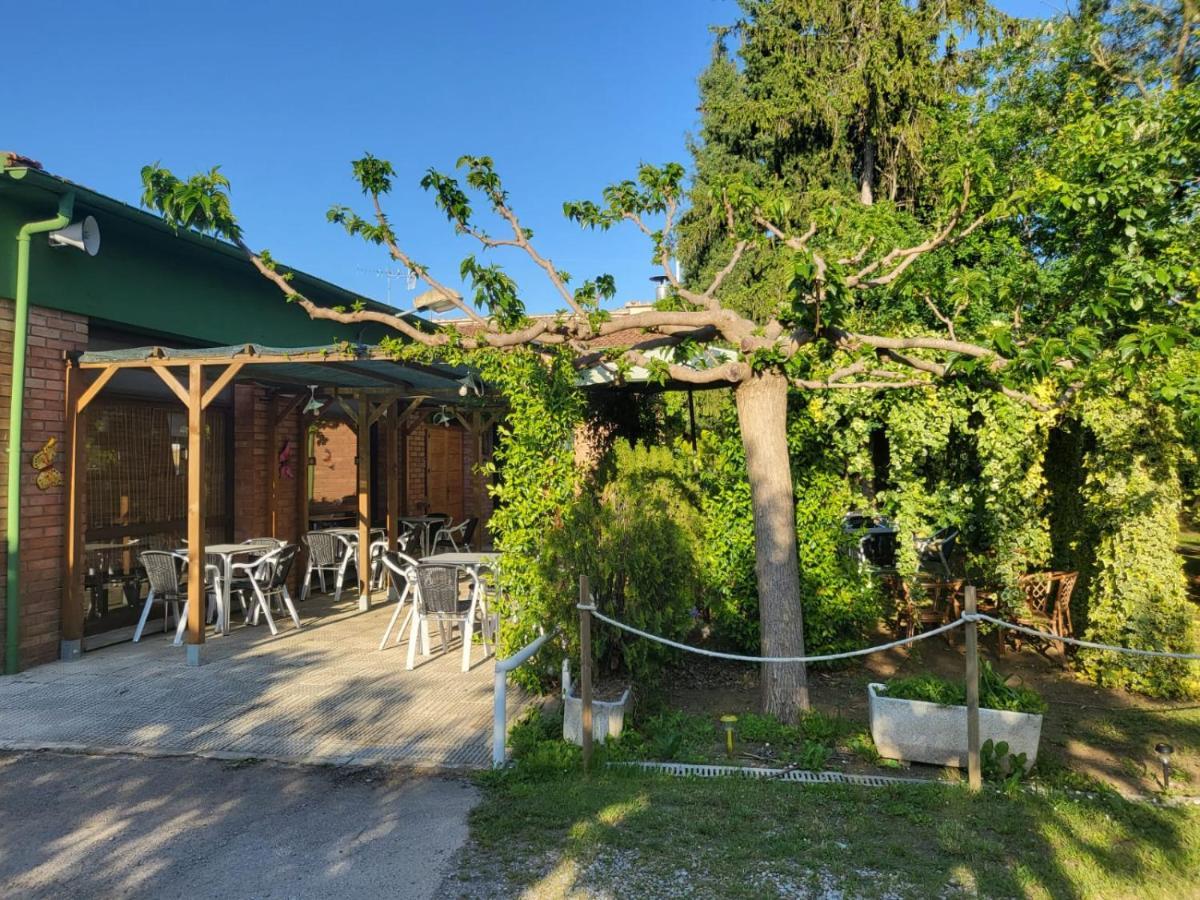 Alberg Restaurant Bellavista Santa Pau Dış mekan fotoğraf