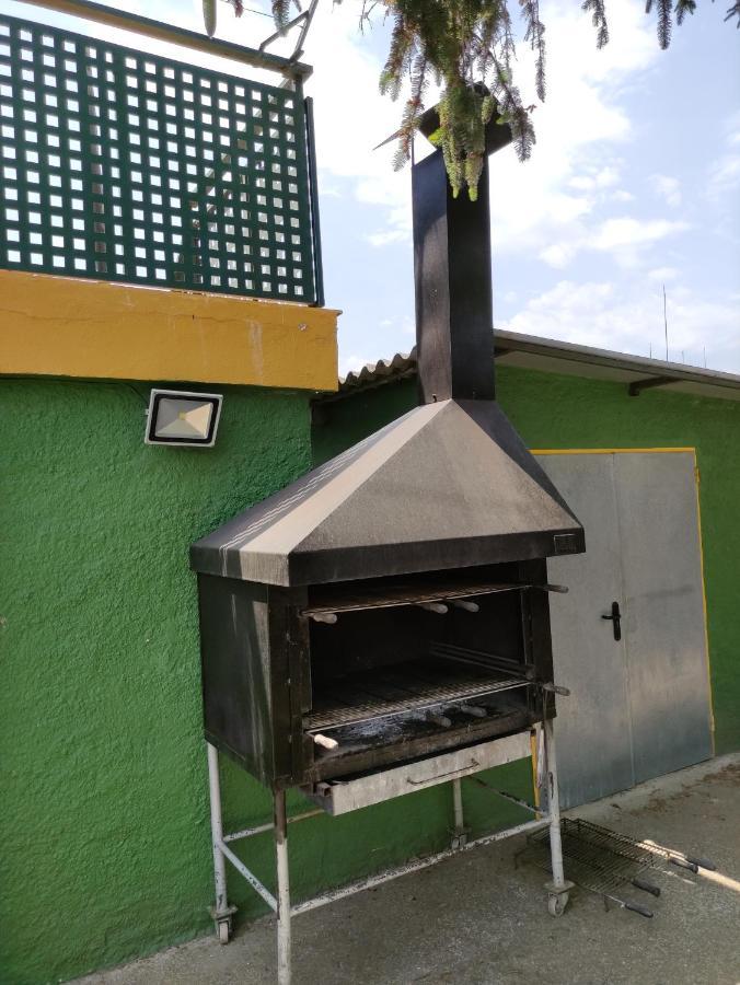 Alberg Restaurant Bellavista Santa Pau Dış mekan fotoğraf