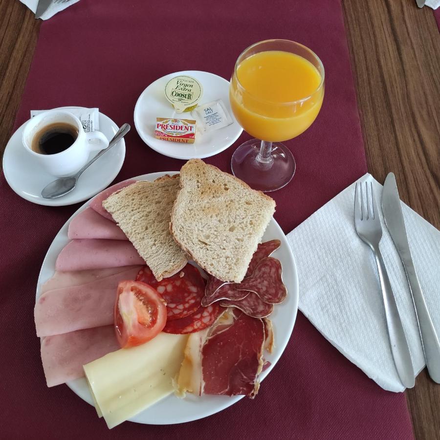Alberg Restaurant Bellavista Santa Pau Dış mekan fotoğraf